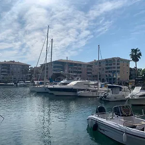 Confort Port De Appartement Fréjus